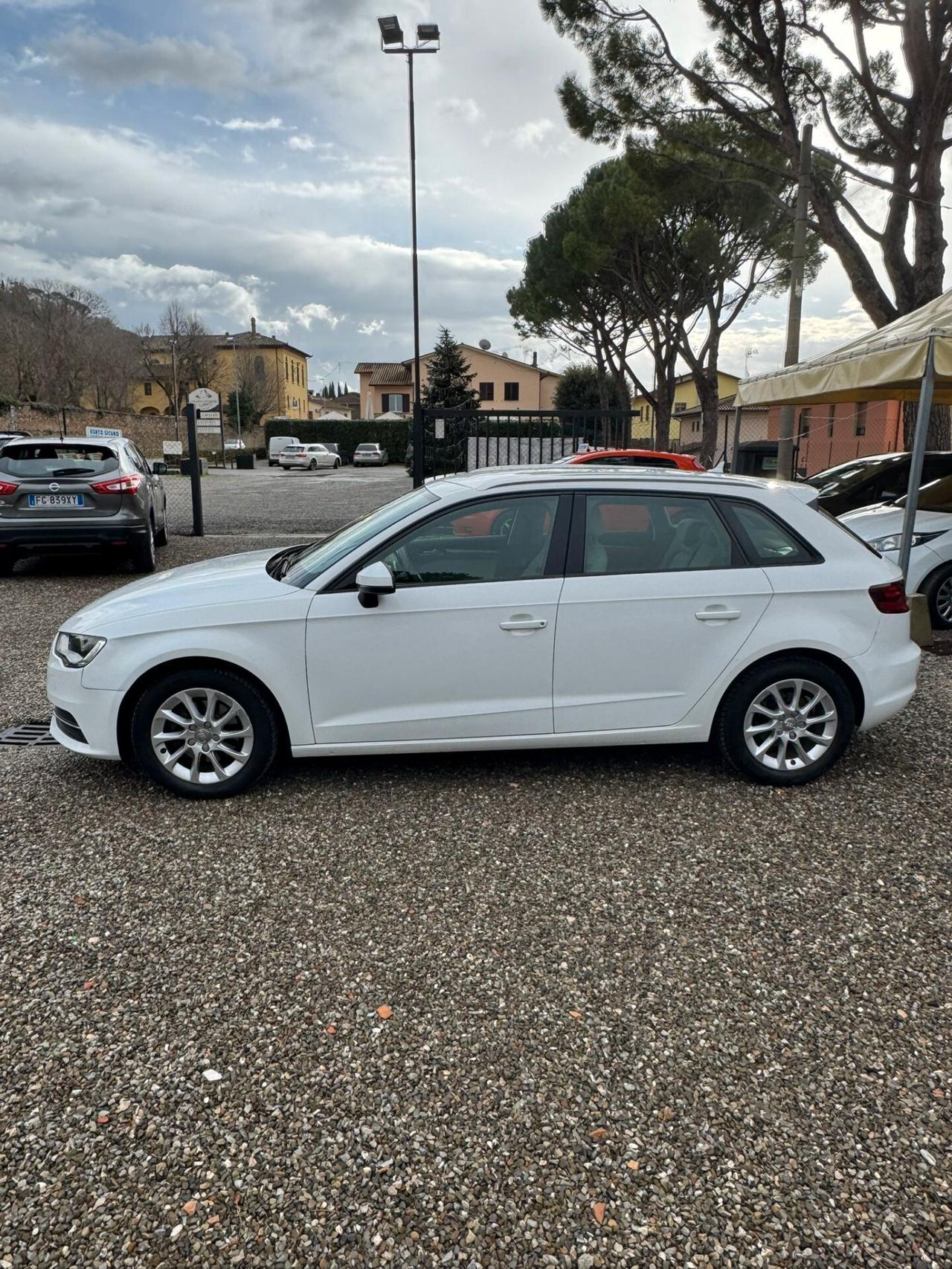 Audi A3 SPB 1.6 TDI clean diesel Ambition