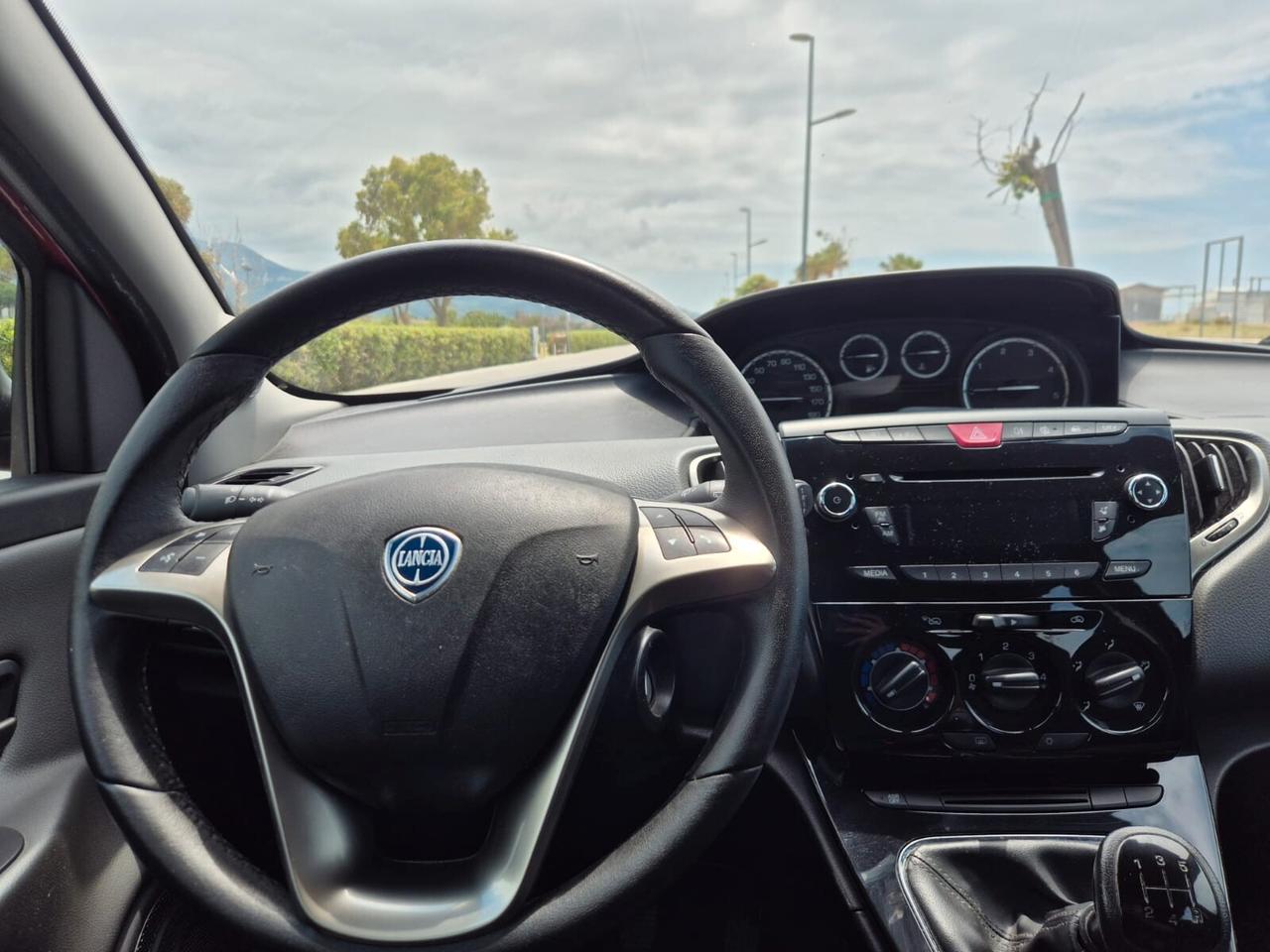 Lancia Ypsilon 1.3 MJT 16V 95 CV 5 porte S&S Gold