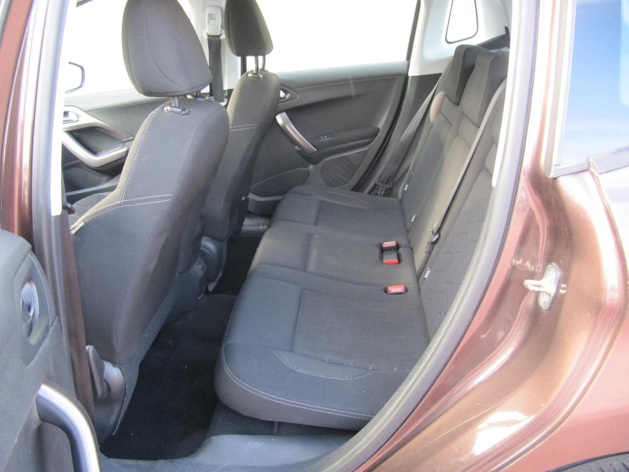 Peugeot 2008 1.2 VTi 82CV Active - BENZINA