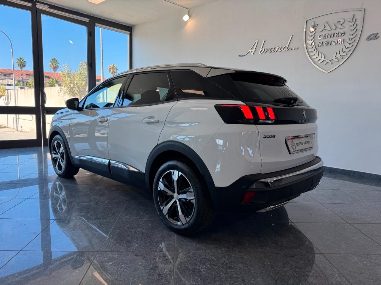 Peugeot 3008 1.6 hdi Allure 120cv Carplay Cockpit Uniprop