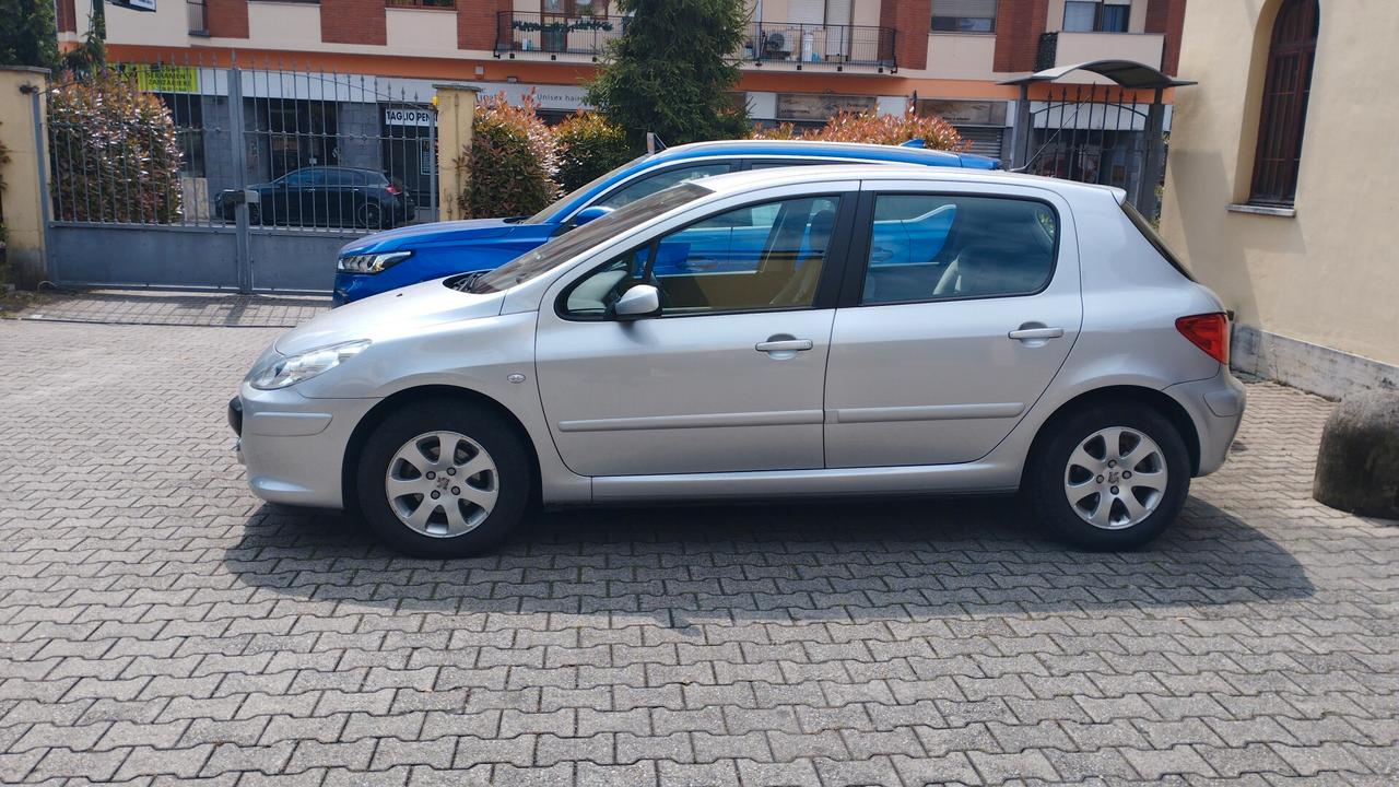 Peugeot 307 1.4 16V 5p. XT