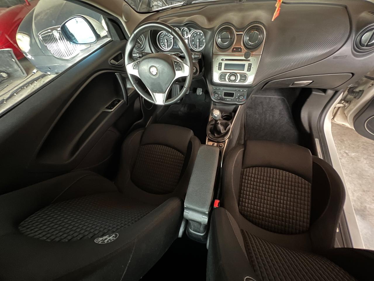 Alfa Romeo MiTo 1.4 78 CV Distinctive Sport Pack