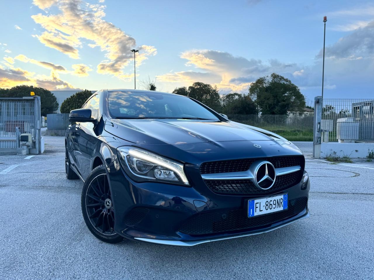 MERCEDES CLA 200d S.B. Sport - Tetto Led Navi