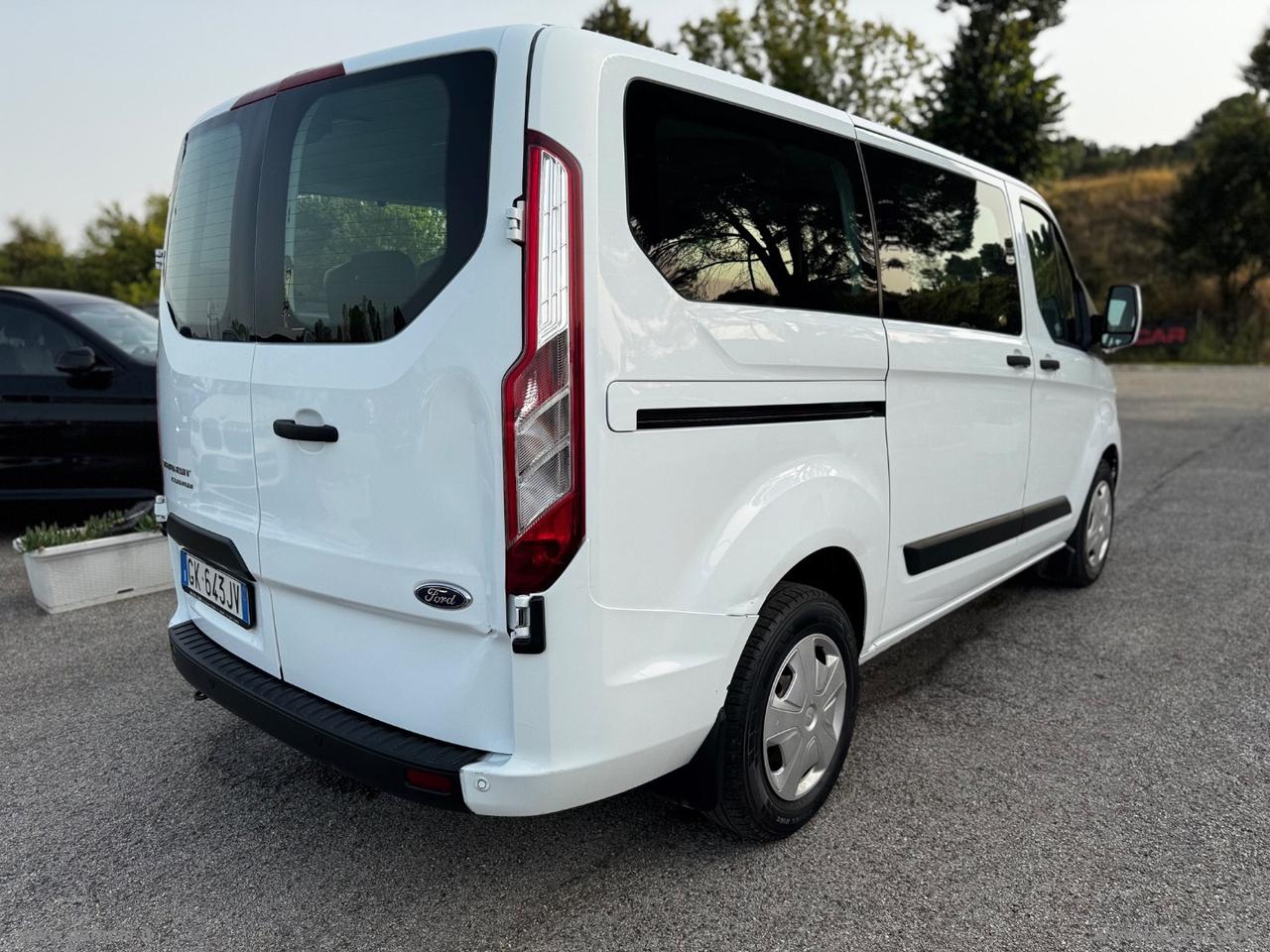 FORD Tran.Cust.320 2.0EcoB.130 PC Combi Trend