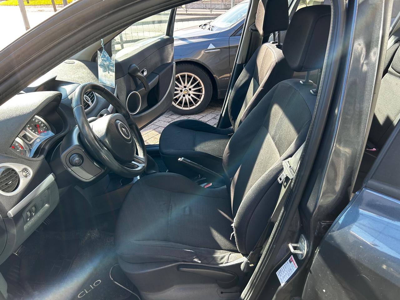 Renault Clio 1.2 16V 5 porte Luxe