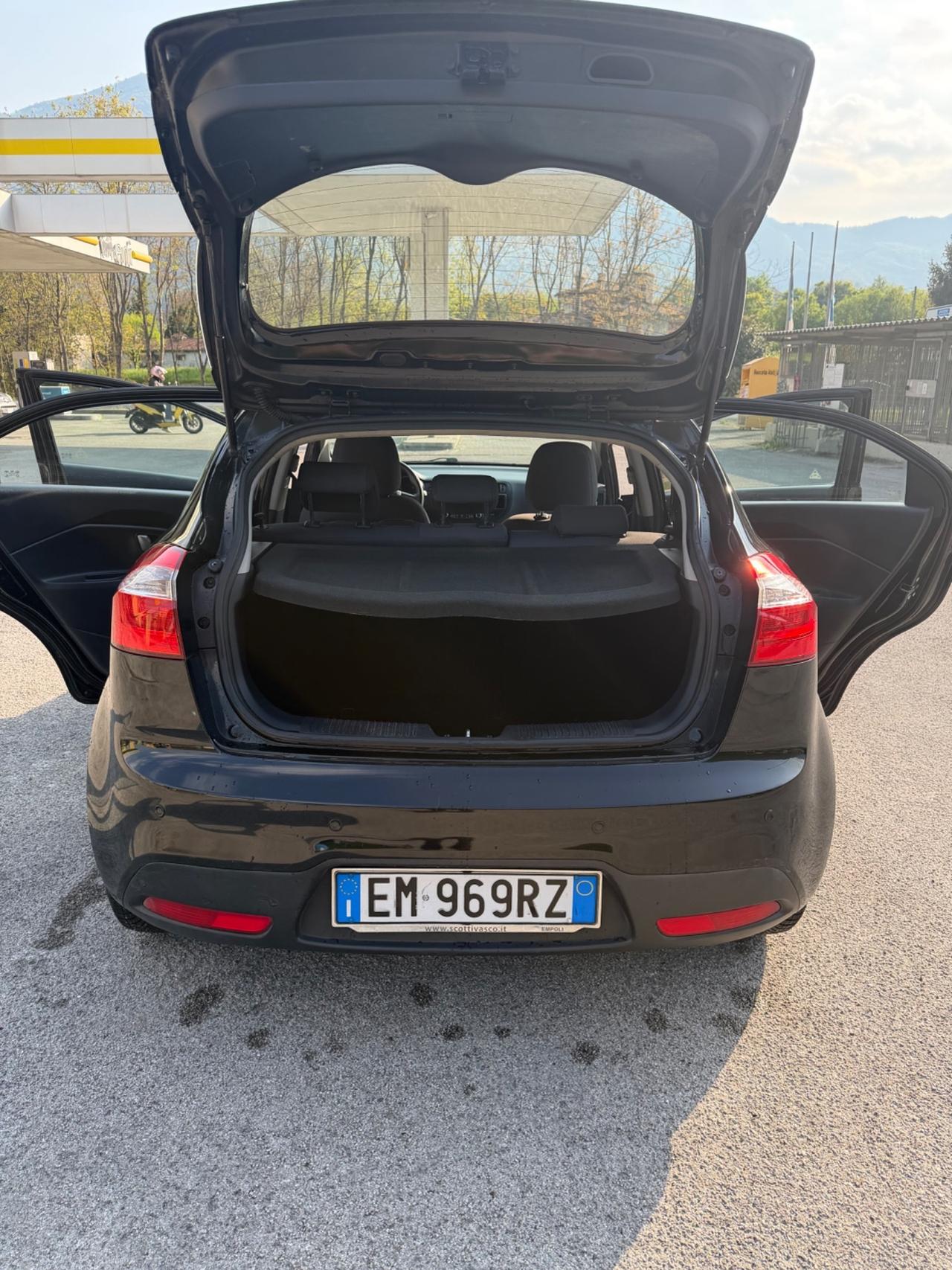 Kia Rio 1.1 CRDi WGT 5p. EX