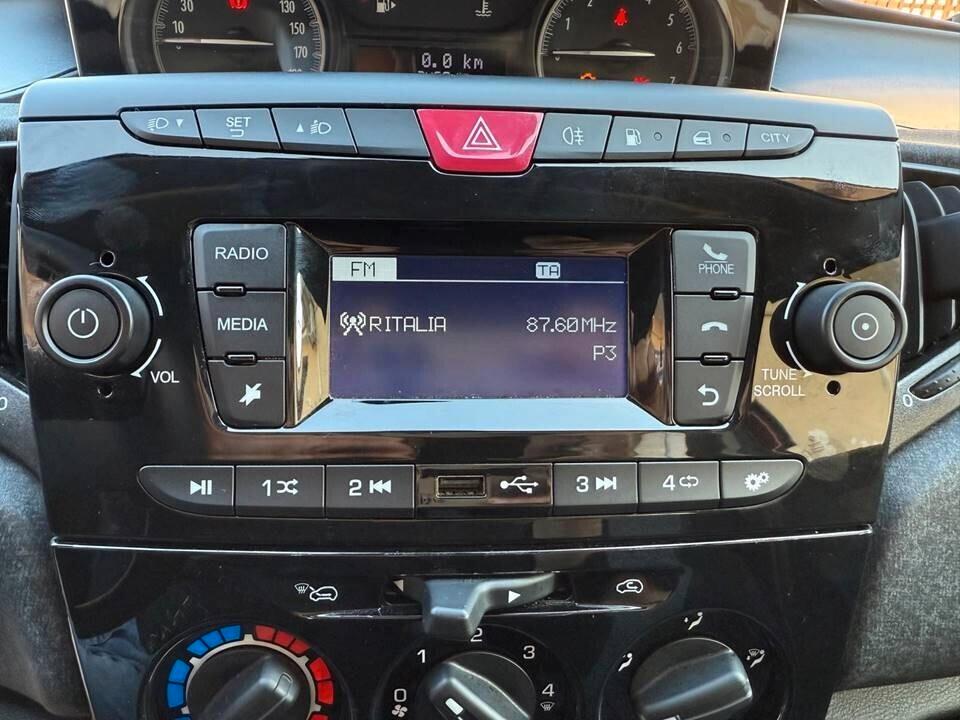 Lancia Ypsilon 0.9 TwinAir 85cv Metano Ecochic Silver