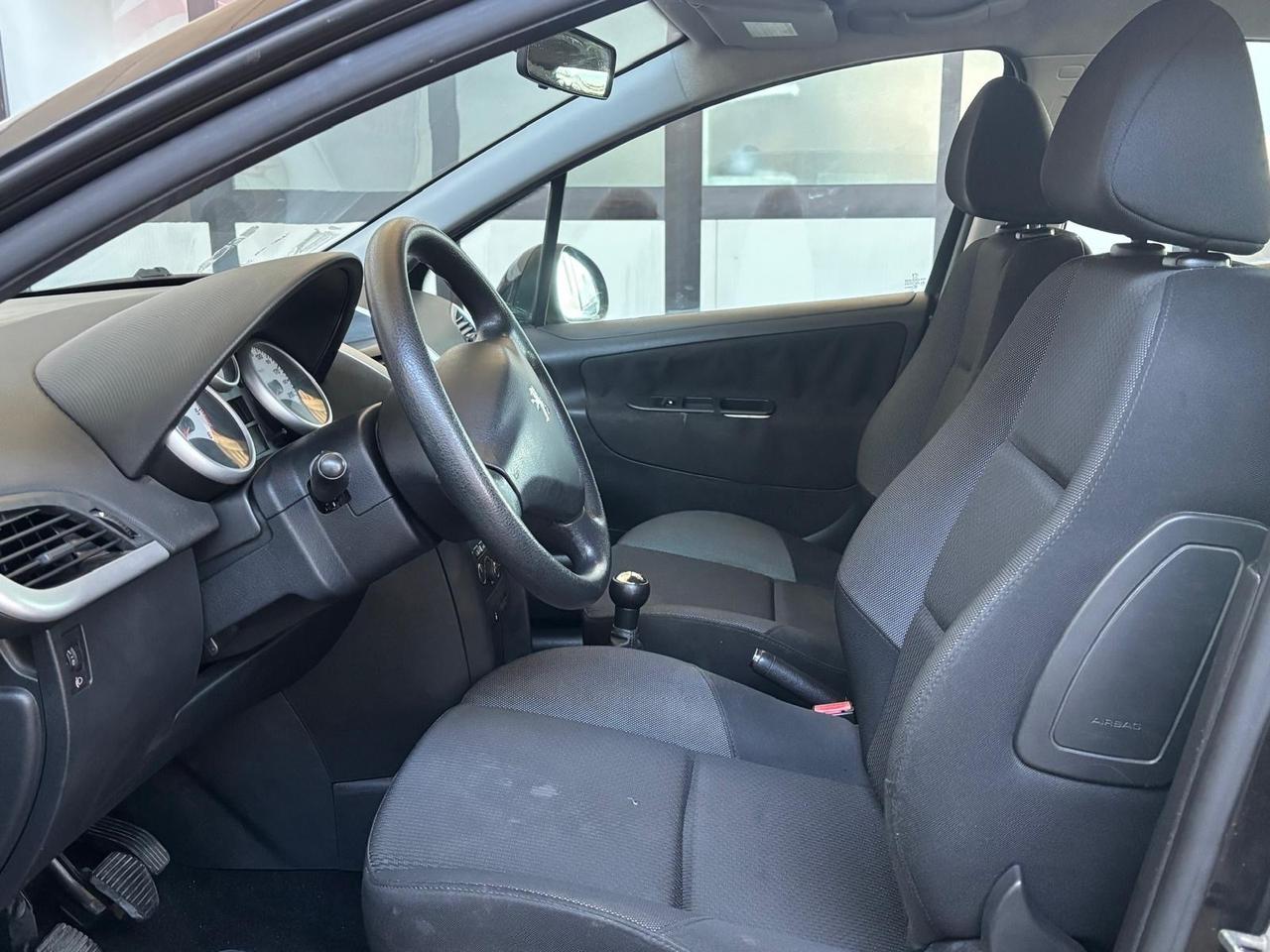 Peugeot 207 1.4 HDi 70CV FAP 5p. XS