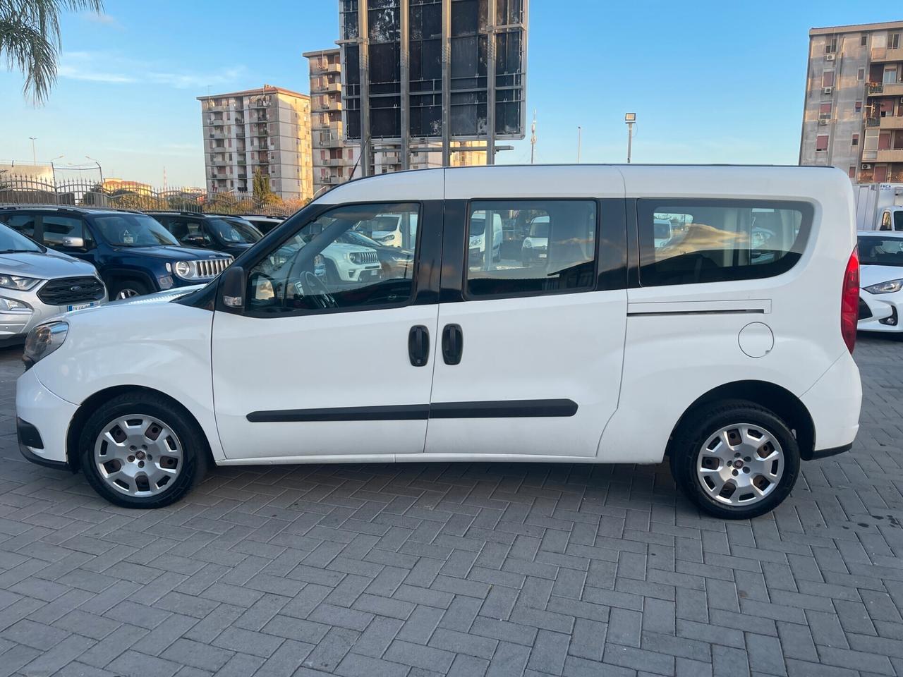 Fiat Doblò Maxi 5 posti 1.6 MJT 120CV Lounge