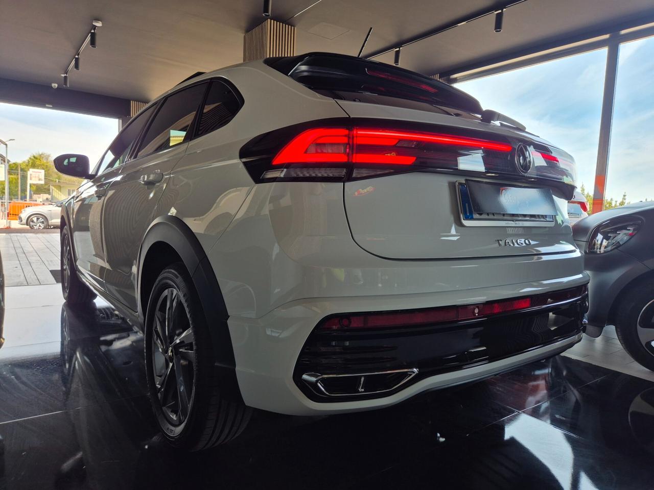 Volkswagen Taigo 1.0 TSI 110 CV R-Line KM0