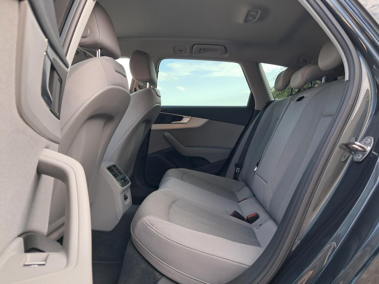 Audi A4 35 TDI * VIRTUAL-LED-NAVY*RADAR