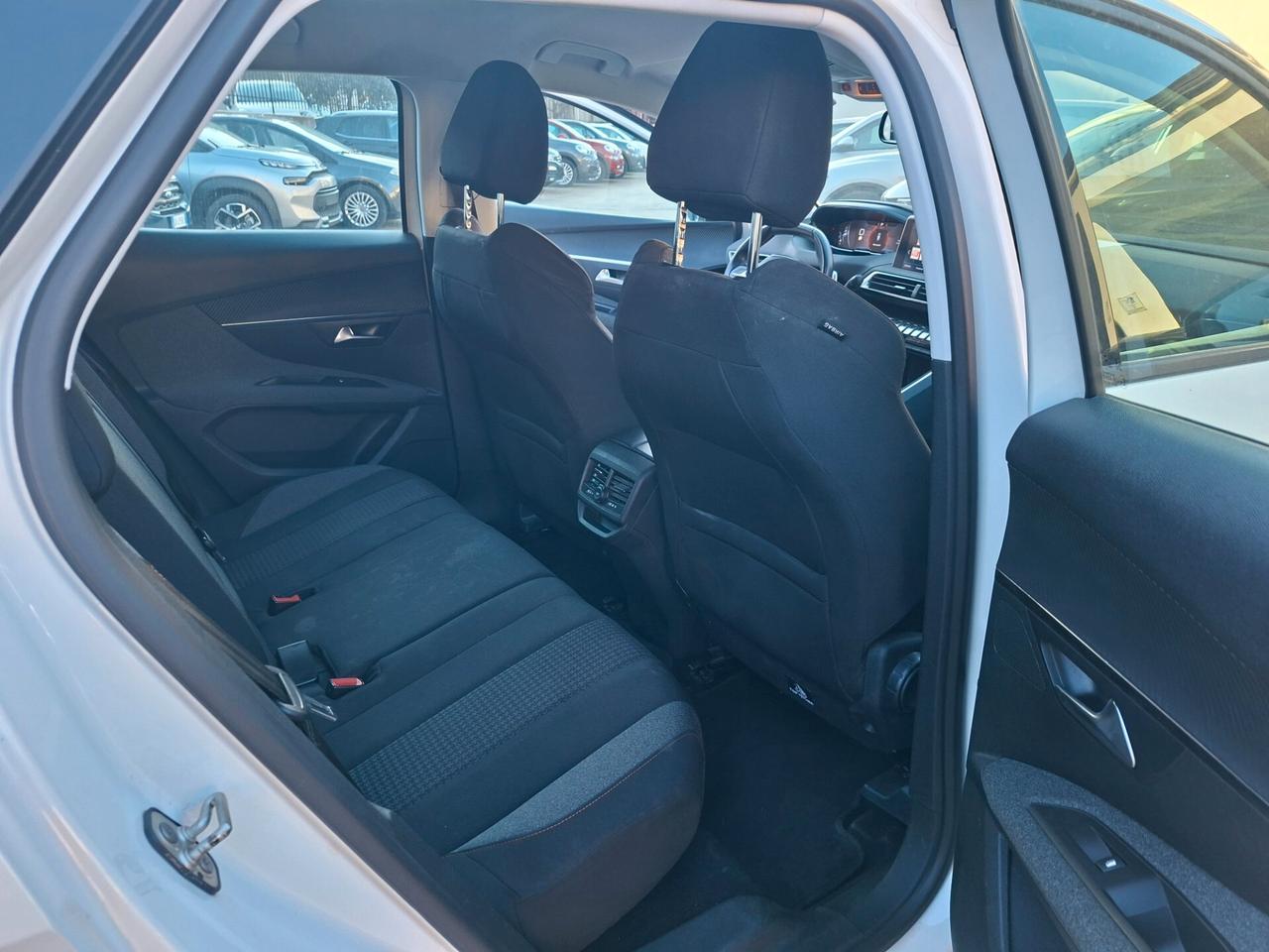 Peugeot 3008 BlueHDi 130 S&S EAT8 Business