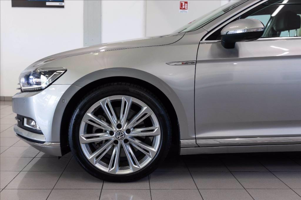 VOLKSWAGEN Passat Variant 2.0 bitdi Highline 4motion 240cv dsg del 2016