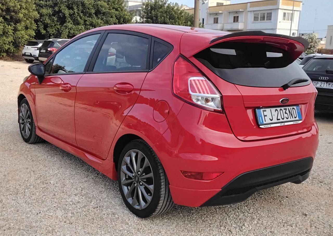 Ford Fiesta 1.5 TDCi 75CV 5 porte ST-Line