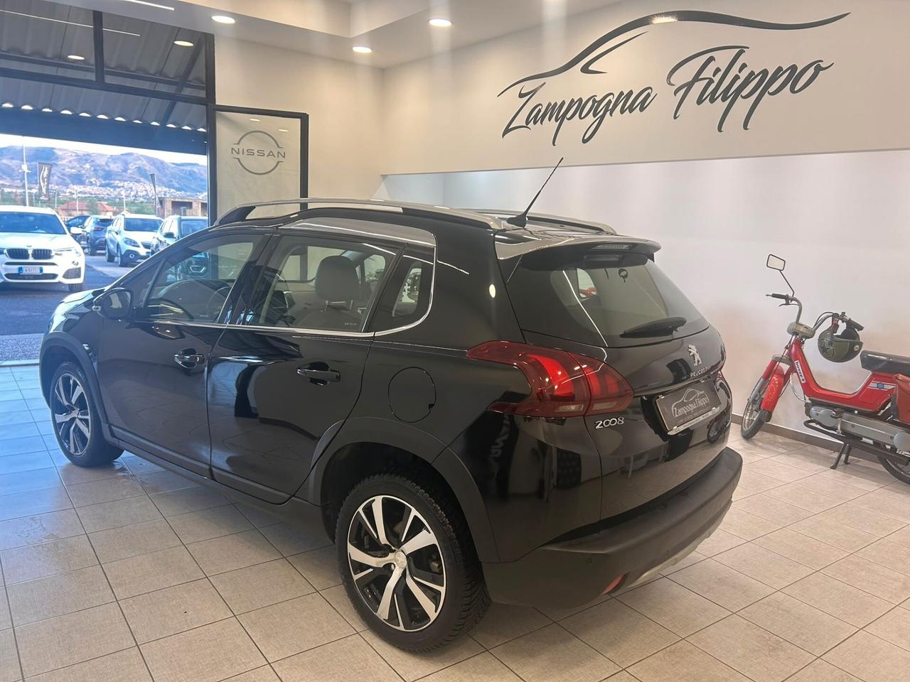 Peugeot 2008 BlueHDi 100 S&S Allure