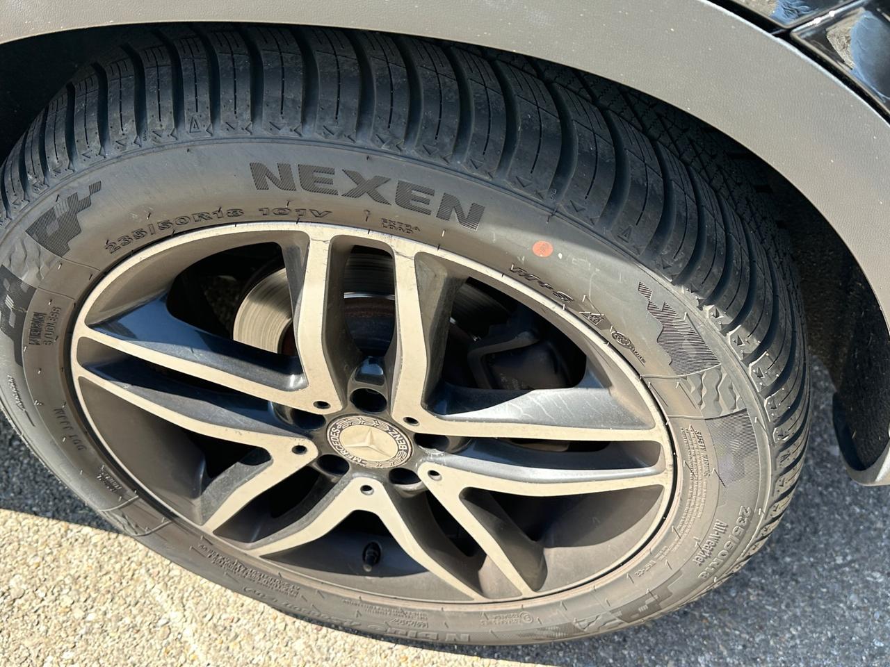 Mercedes-benz GLA 180 d Premium