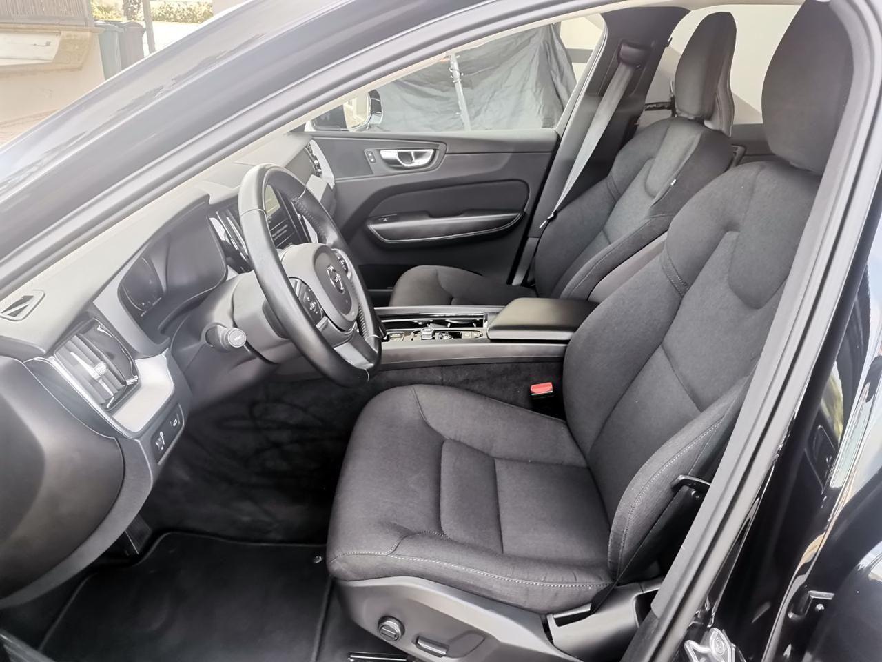 Volvo XC60 B4 (d) AWD Geartronic Momentum Pro