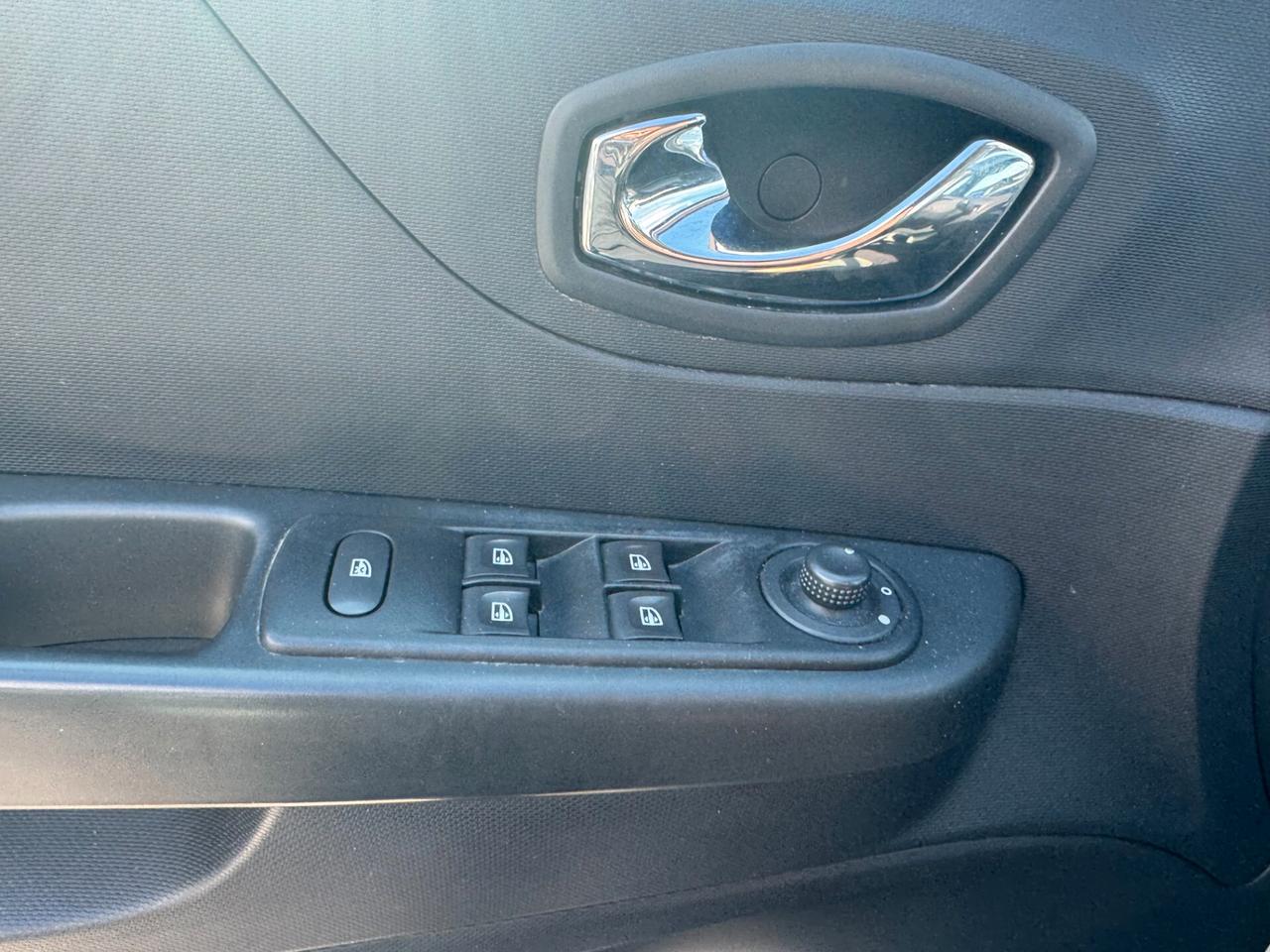 Renault Captur 1.5 DIESEL 90CV 2015 R-LINK