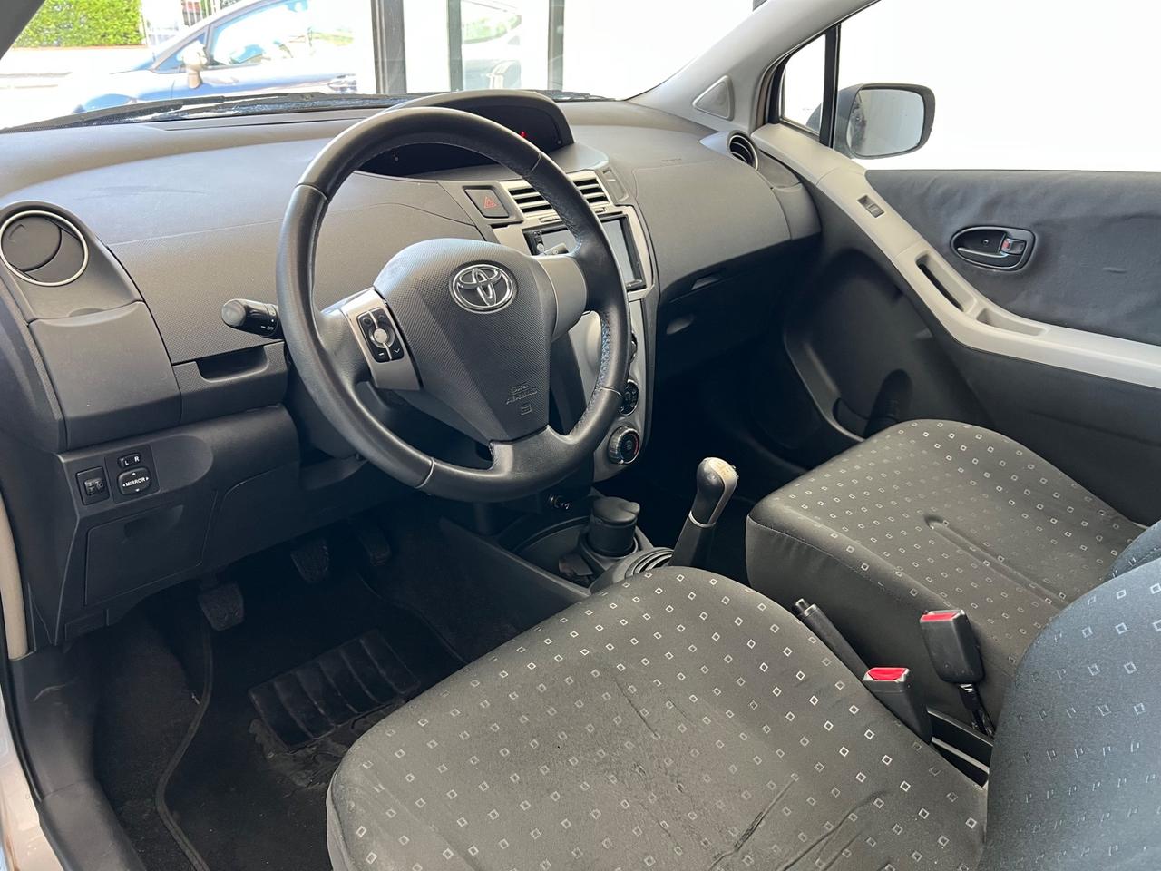 Toyota Yaris 1.0 3 porte