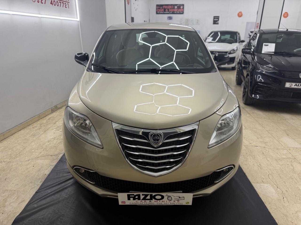 Lancia Ypsilon 1.2 69Cv