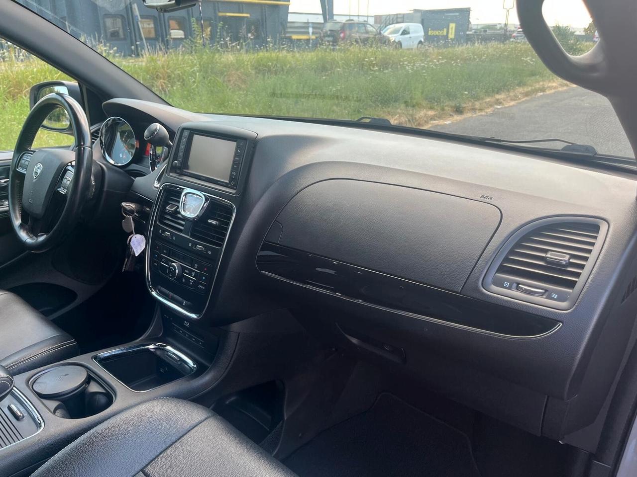 Lancia Voyager 2.8 Turbodiesel S 177 CV