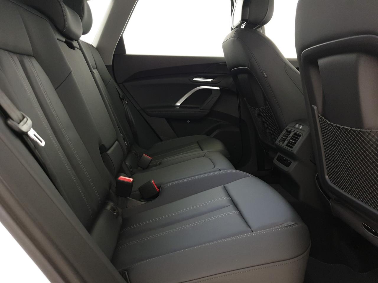 2.0e-hybrid 299CV quattro S tronic Business