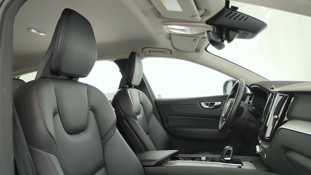 VOLVO XC60 II 2022 - XC60 2.0 b4 Ultimate Bright awd auto