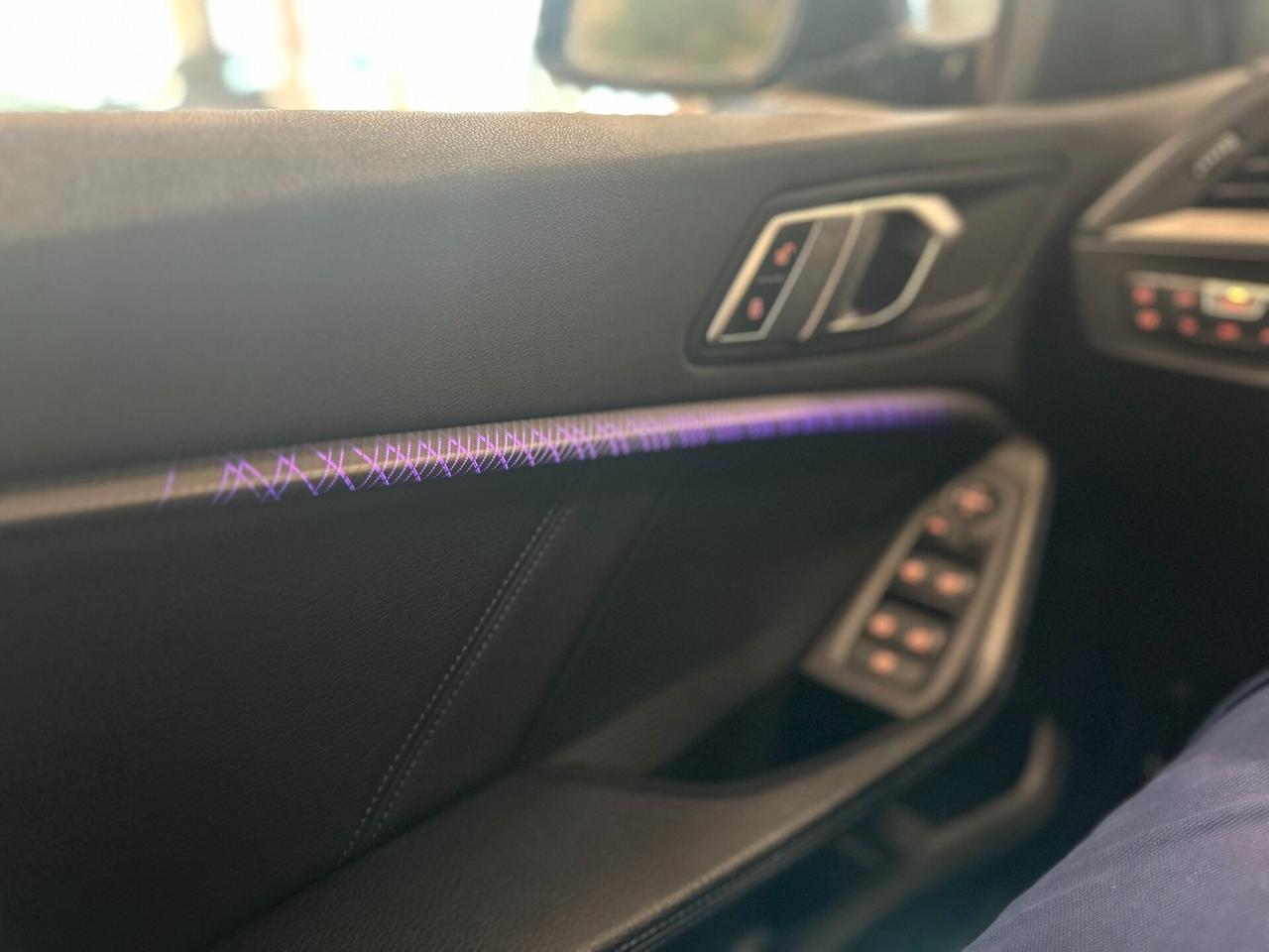 Bmw 118 118d 5p. Msport