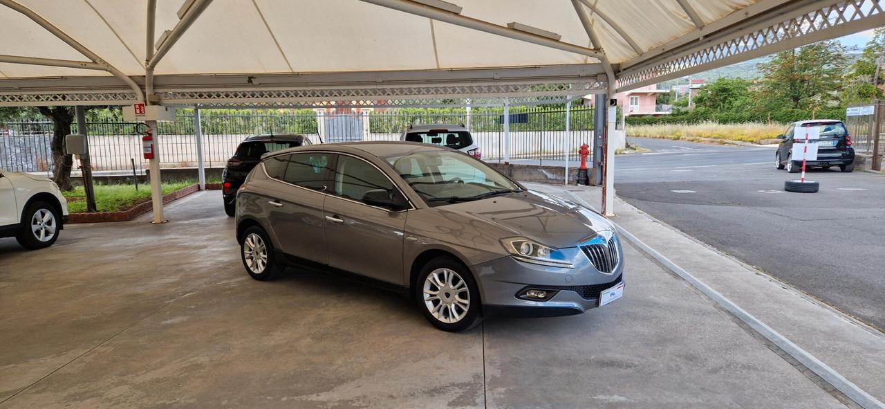 Lancia Delta 1.6 Mjt 120cv PLATINO