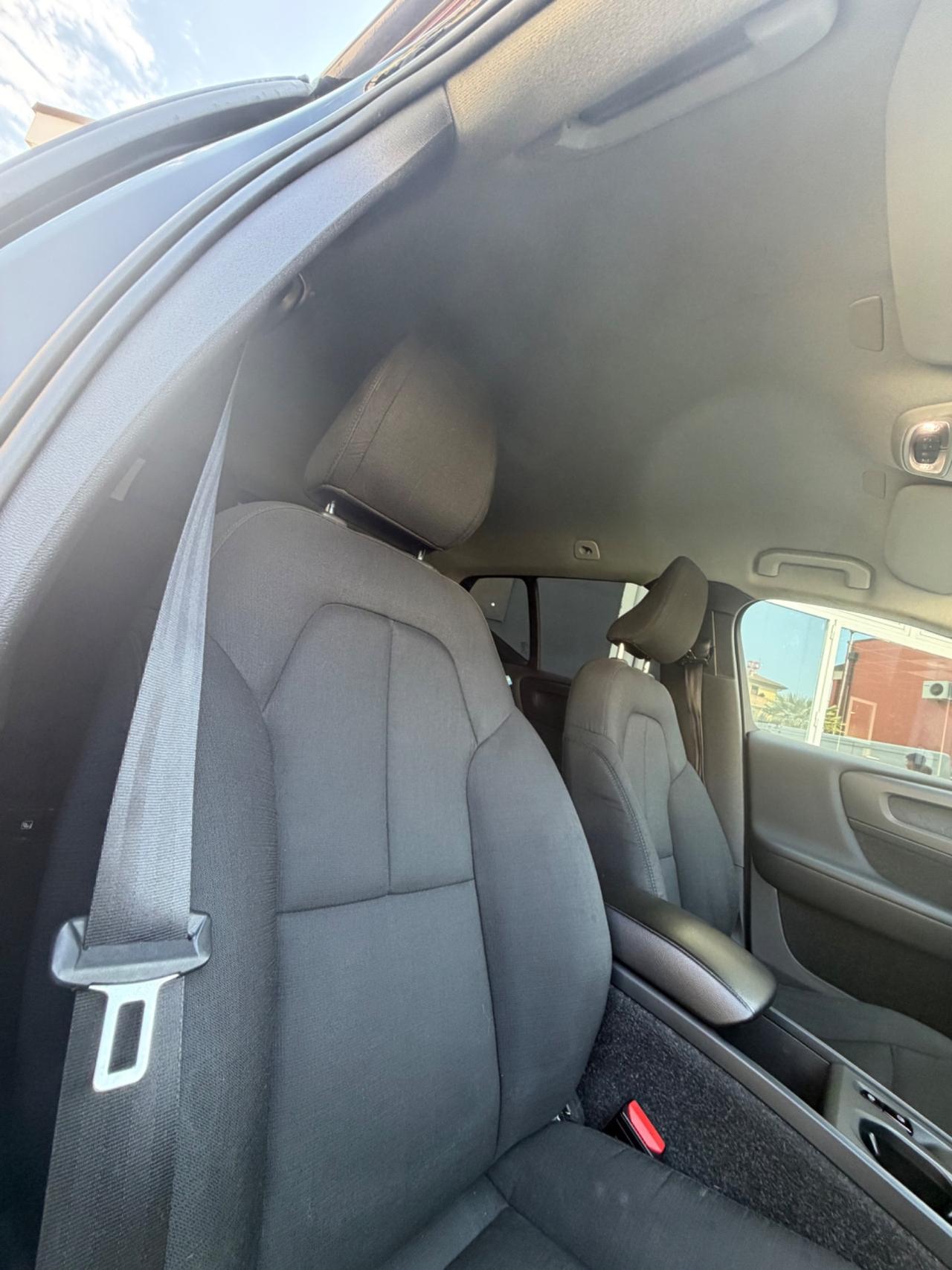 Volvo XC40 D4 AWD Geartronic Momentum