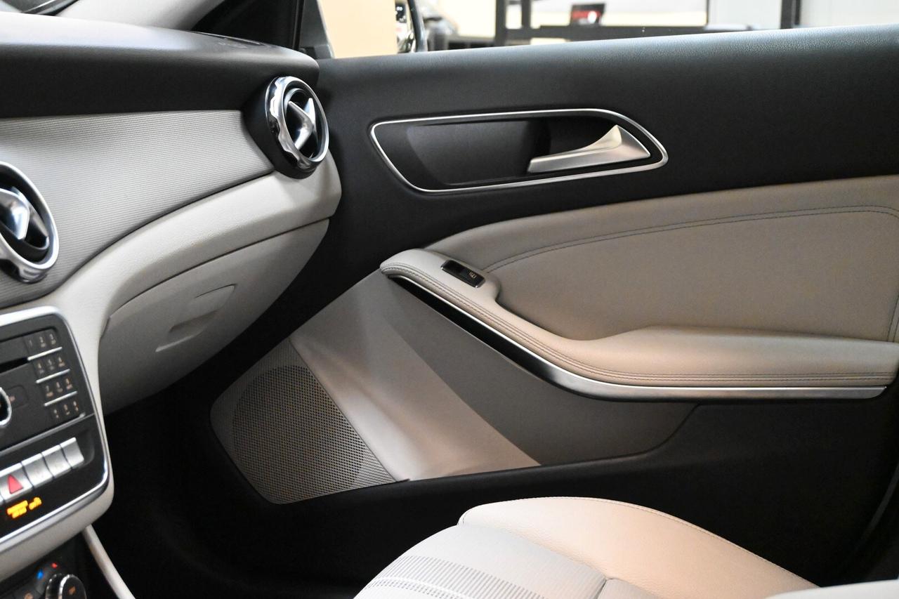MERCEDES GLA (X156) GLA 200 d Automati...