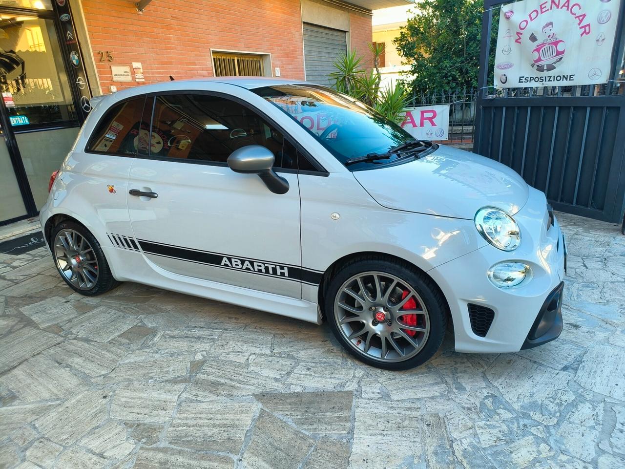 Abarth 500 1.4 Turbo T-Jet Custom