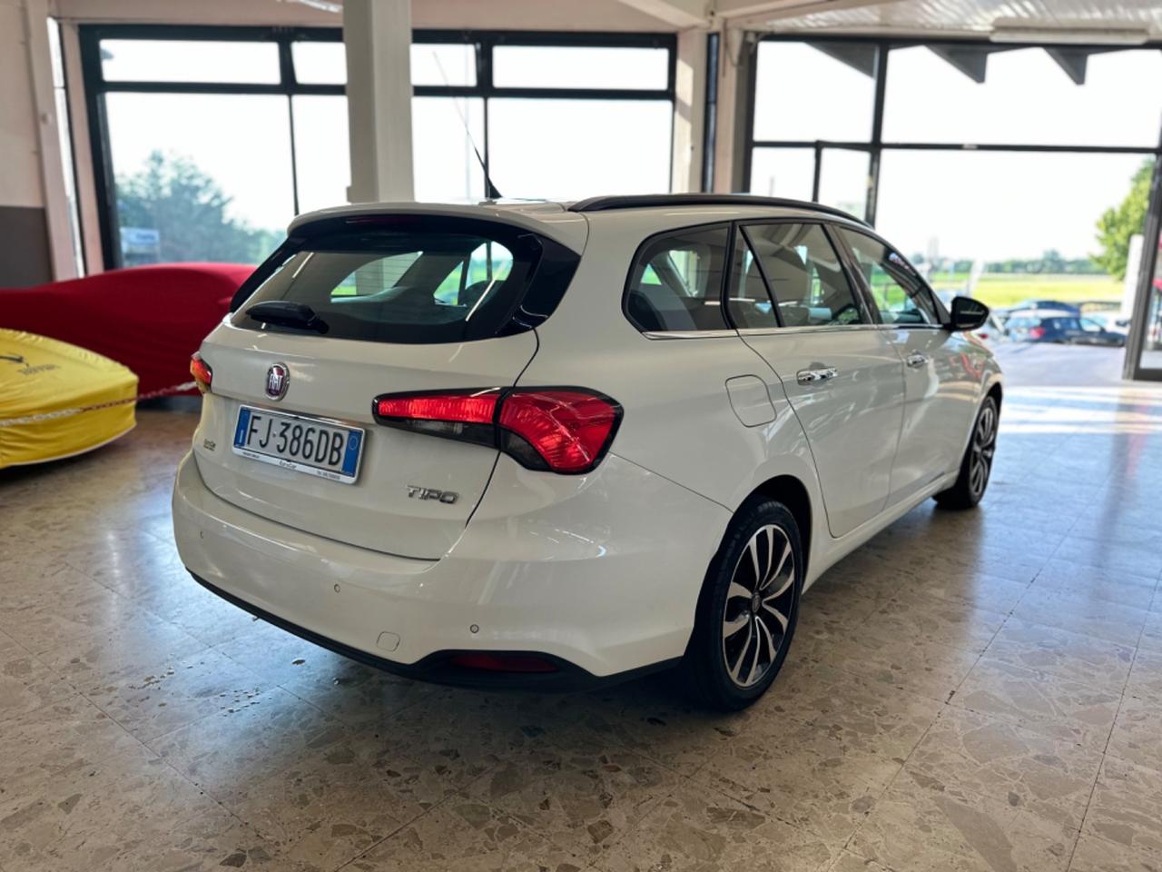 Fiat Tipo 1.4 95cv SW Lounge 11/2017 Neopatentati