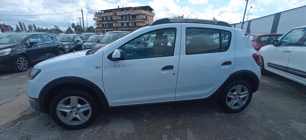 Dacia Sandero Stepway GPL DI SERIE - PRESTIGE