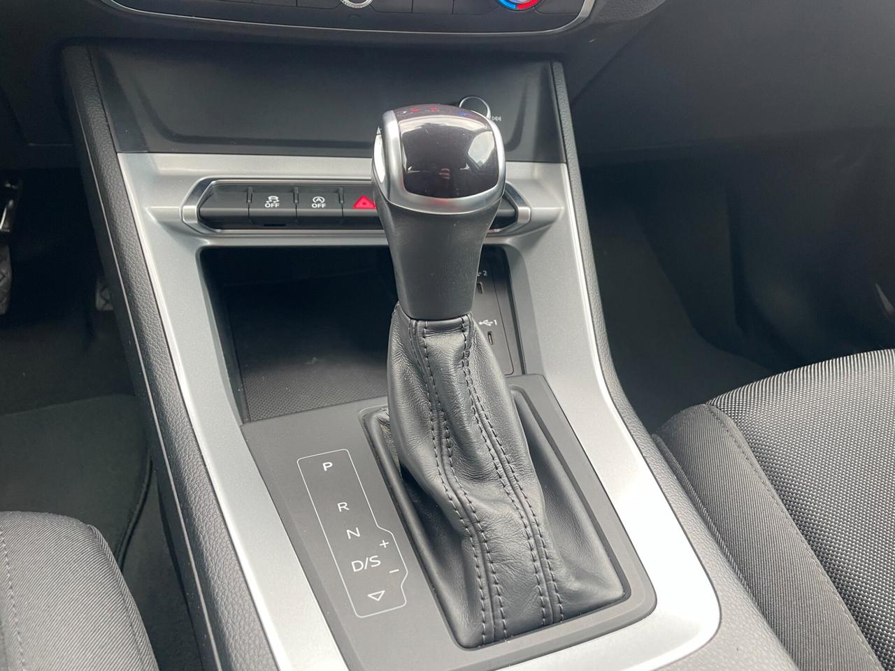 Audi Q3 35 TDI S tronic Business