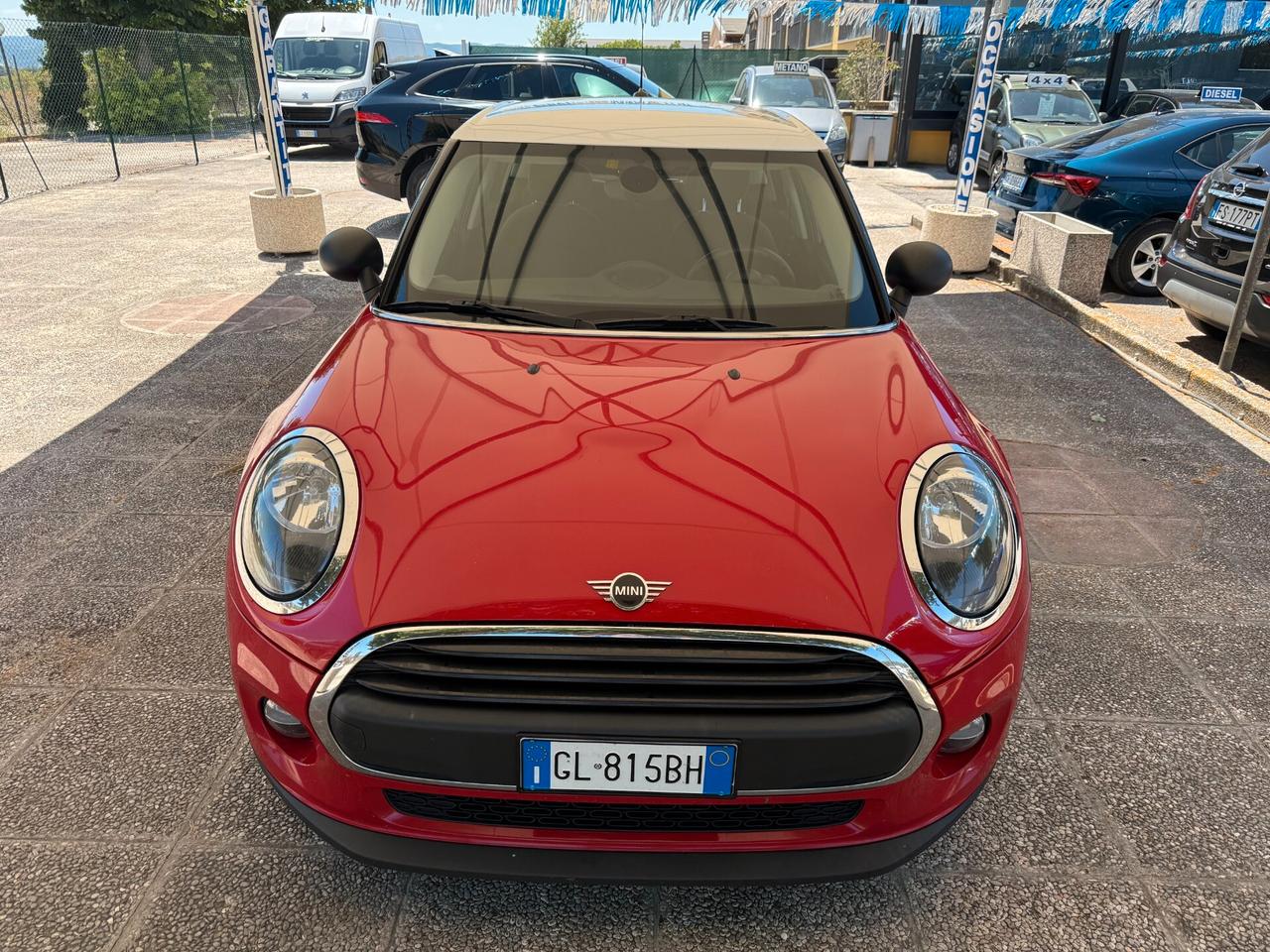 "UNA CHICCA" Mini 1.5 One D Hype