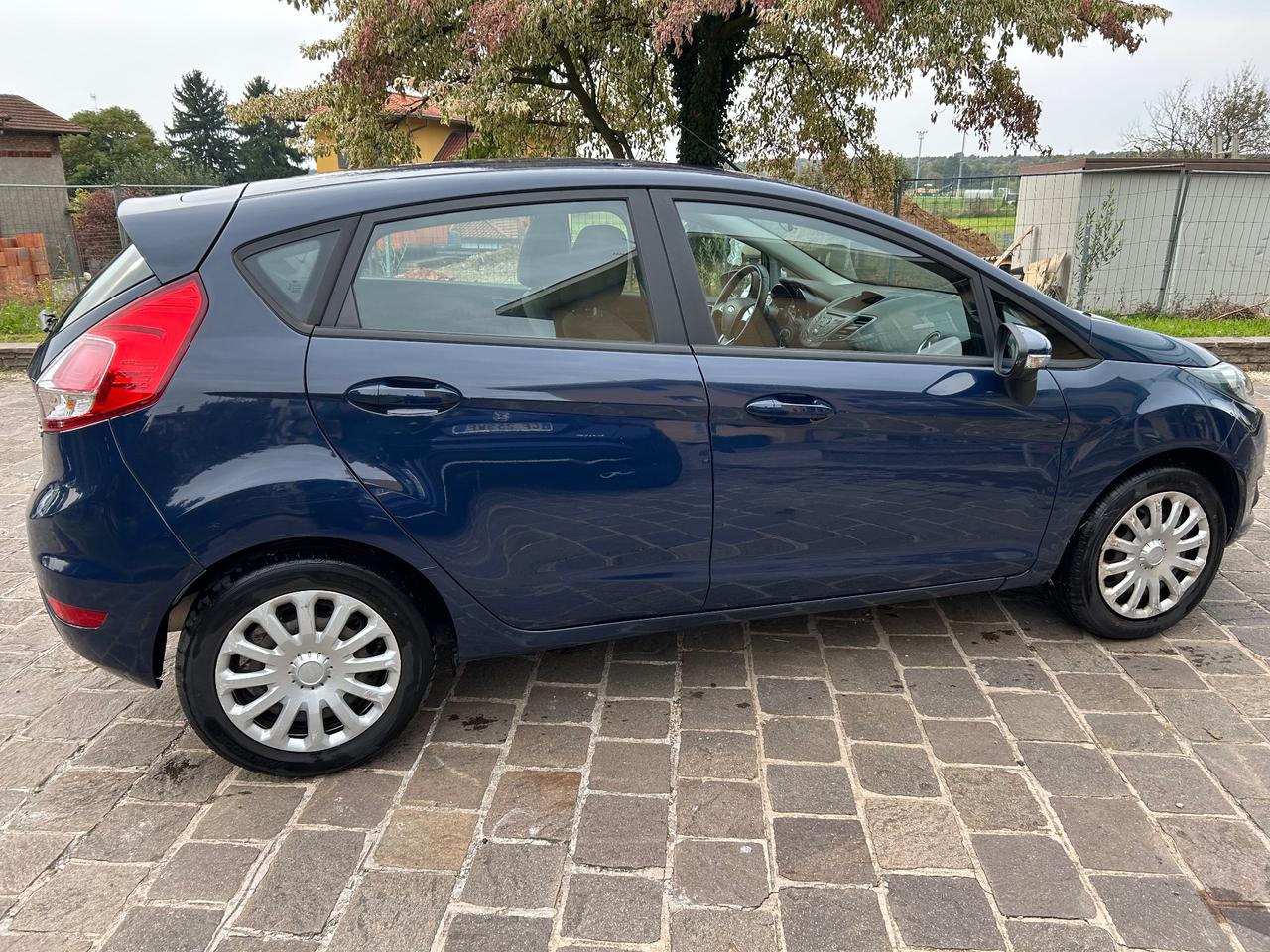 Ford Fiesta 2015 80cv NEOPATENTATI