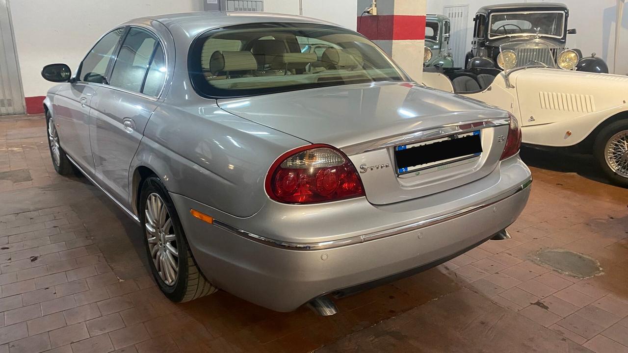 Jaguar S-Type 2.7