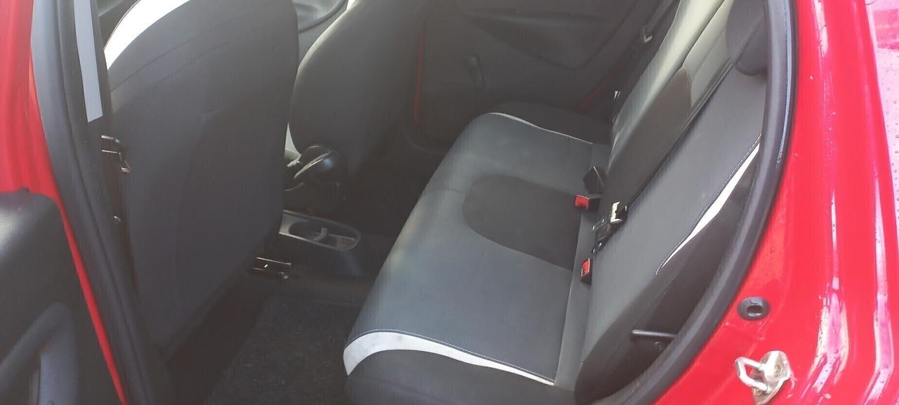 Lancia Ypsilon 1.2 69 CV 5 porte Elefantino