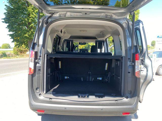 FORD Tourneo Courier 1.0 EcoBoost Titanium
