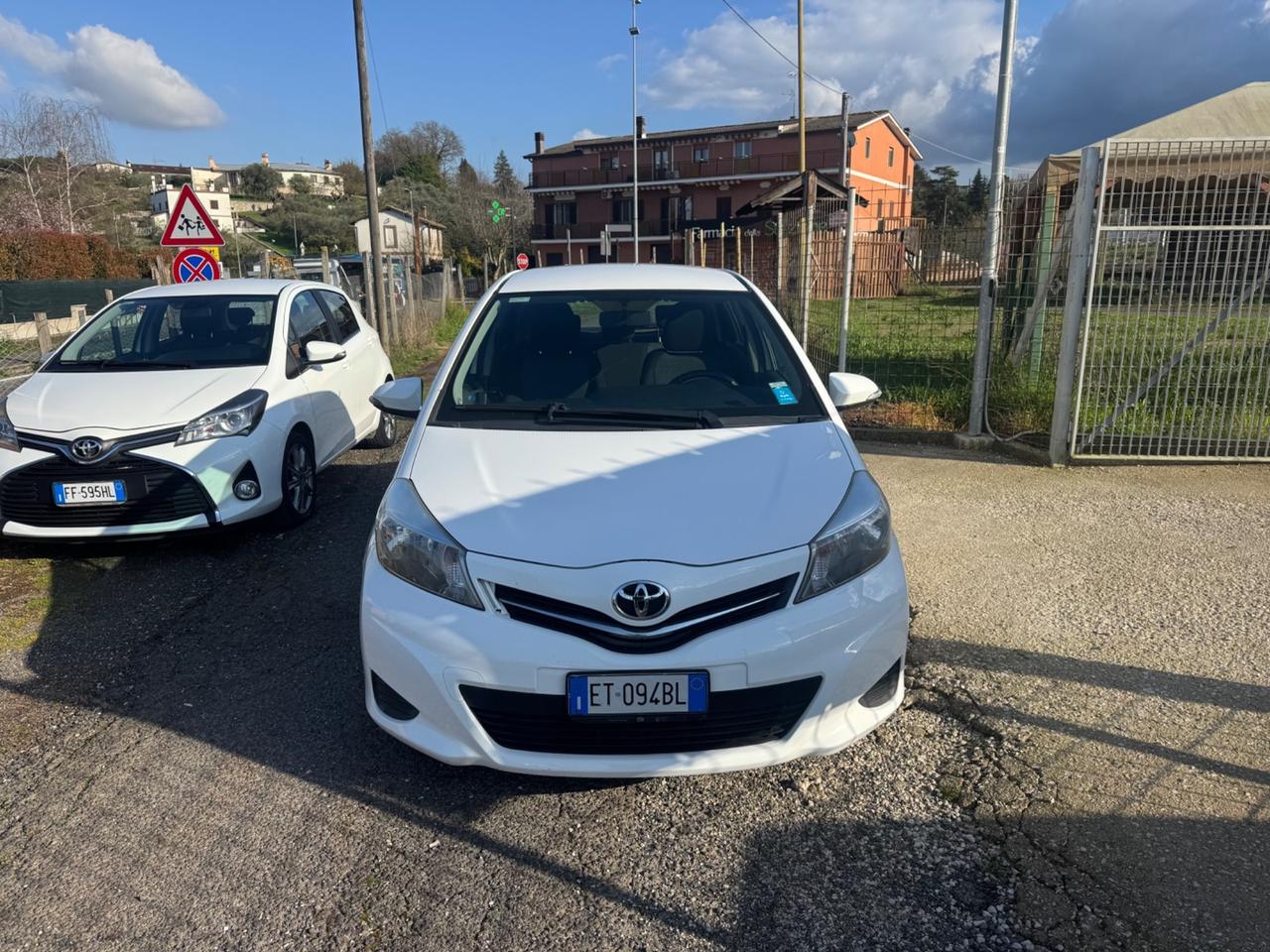Toyota Yaris 1.0 5 porte Lounge NEOPATENTATI