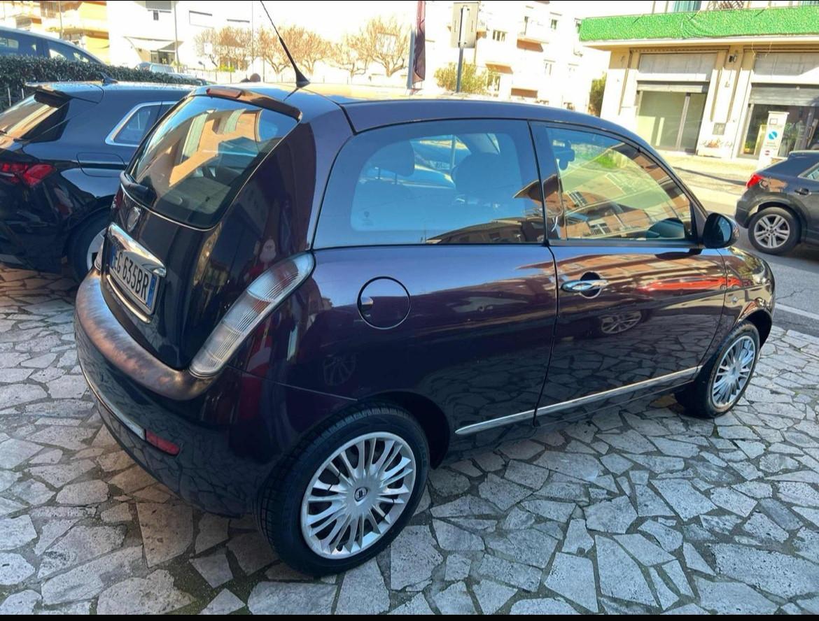 Lancia Ypsilon 1.2 69 CV Elle