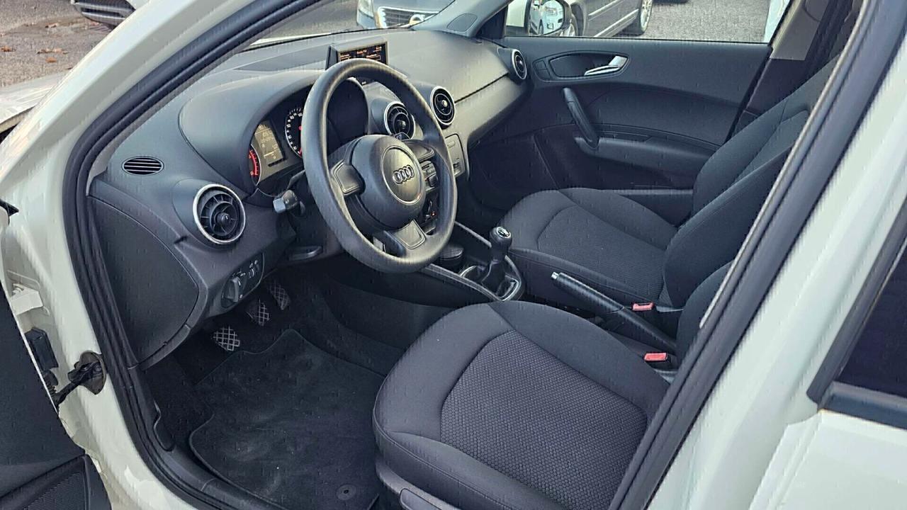 Audi A1 1.6 TDI S line edition NEOPATENTATI