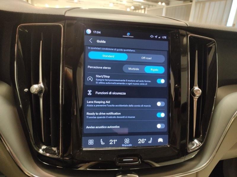 VOLVO XC60 (2017-->) - XC60 B4 (d) automatico Core