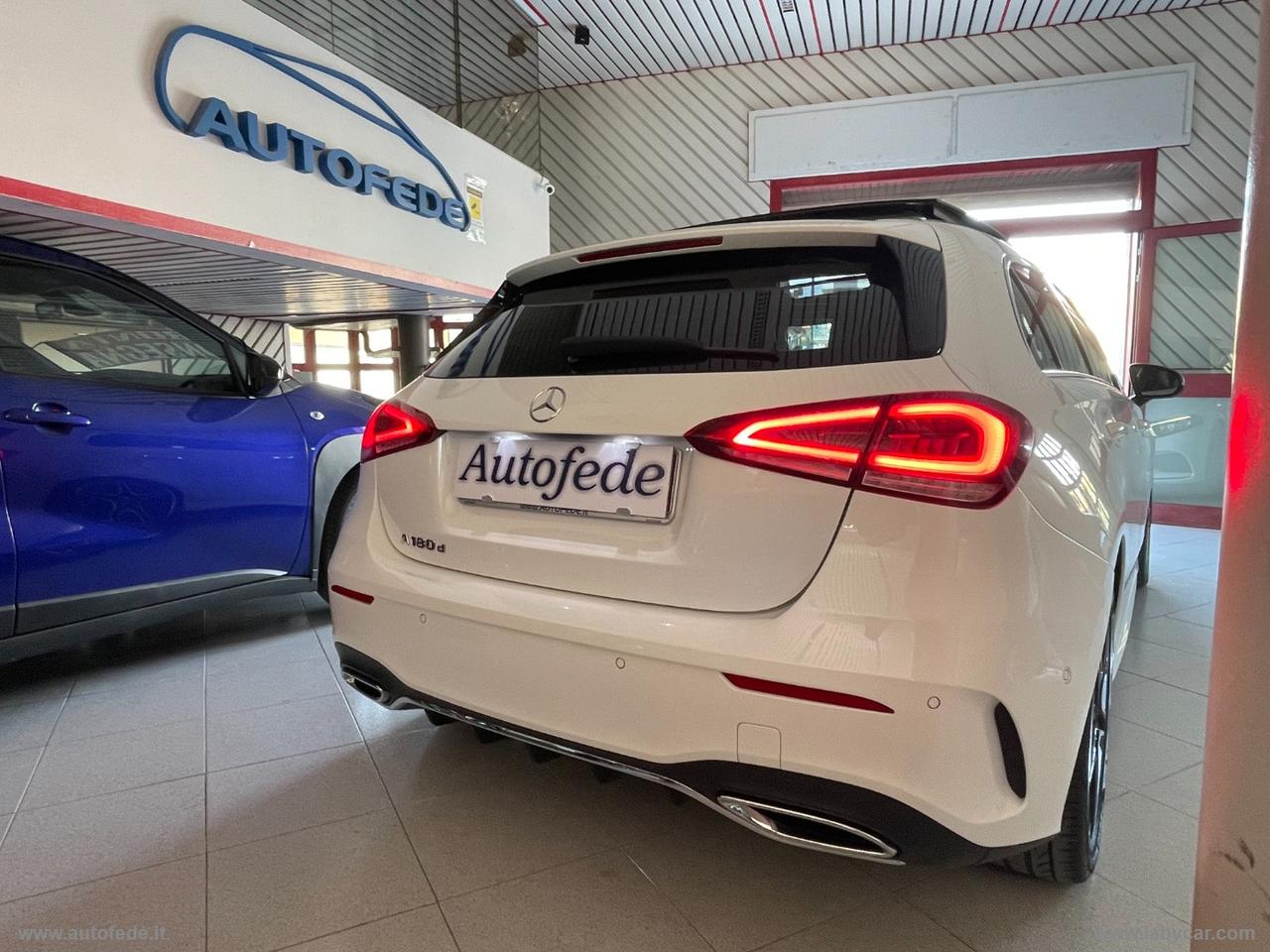 MERCEDES-BENZ A 180 d Automatic Premium