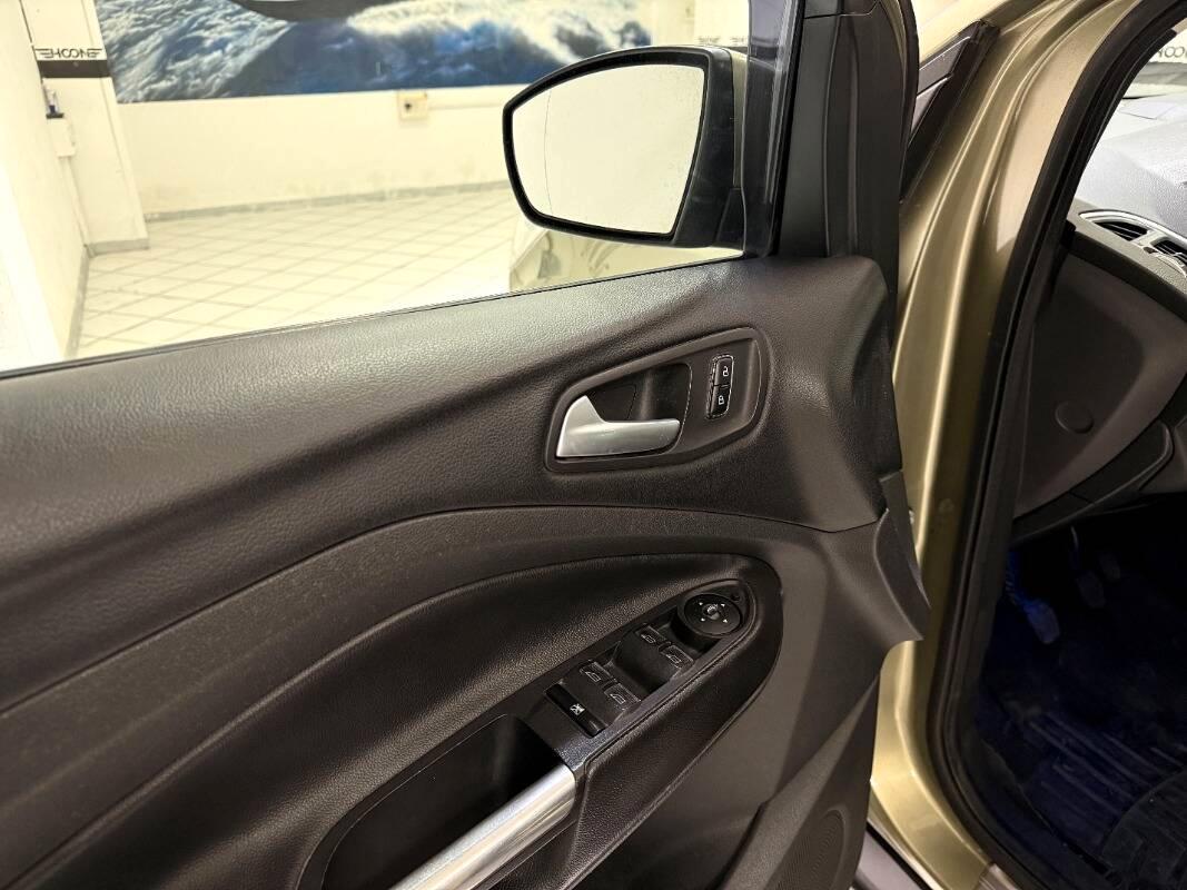 Ford Kuga 2.0 tdci Titanium 4wd 140cv