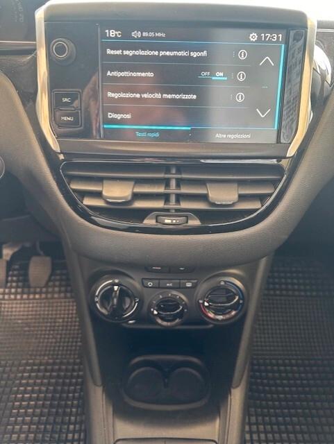PEUGEOT 208 2018