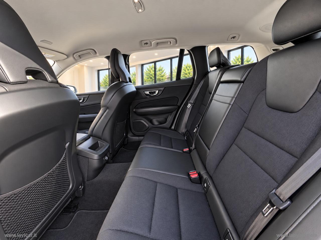 VOLVO V60 Cross Country D4 AWD Geartronic Pro