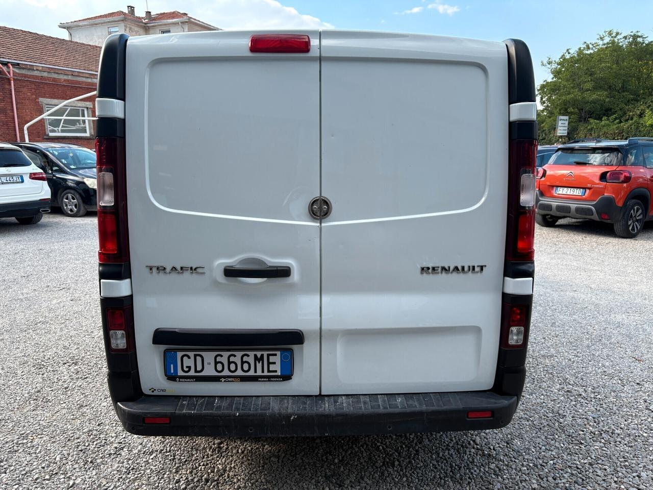 Renault Trafic 2.0 DCI -Unico Proprietario-Iva inclusa.