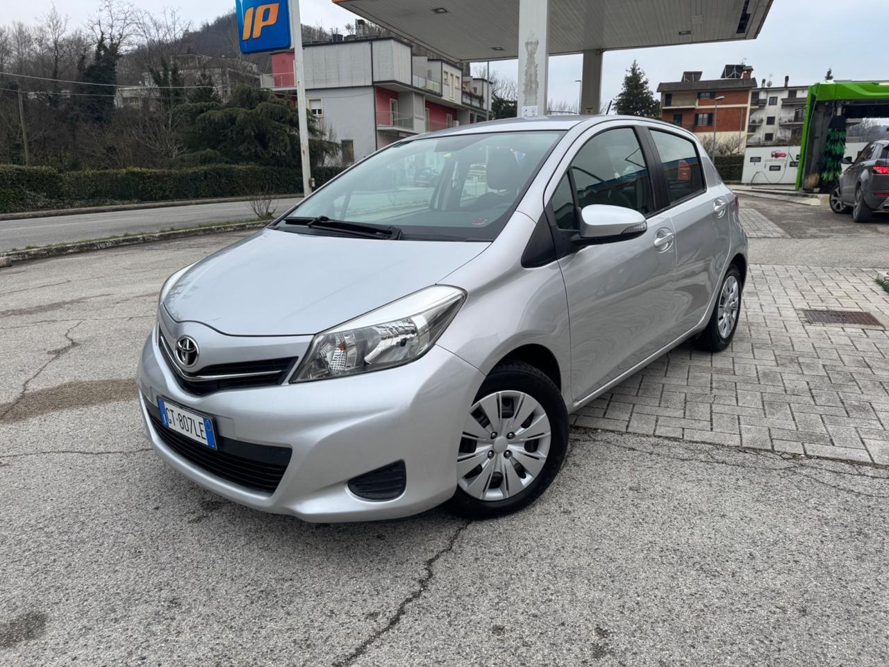 Toyota Yaris 1.0 5 porte Lounge